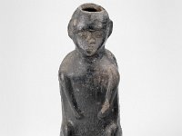 Ame Ker 218  Ame Ker 218, Peru, Nordküste, Chimú, Frühe Kolonialzeit, 2. Hälfte 16. oder 19. Jahrhundert,  Flasche, Ton, H 24,5 cm : Museumsfoto: Claus Cordes, Bestandskatalog Ethnologie